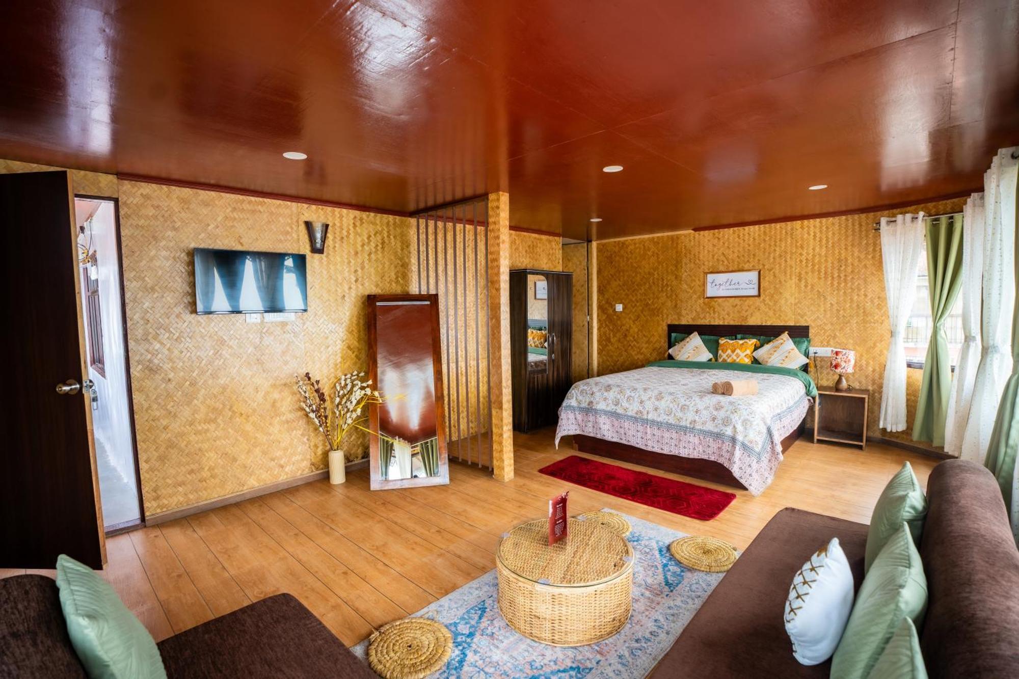 Monratino Himadrie -2 Mins Walk From Mall Road - All Rooms Have Kanchenjunga Mountain View Darjeeling  Buitenkant foto