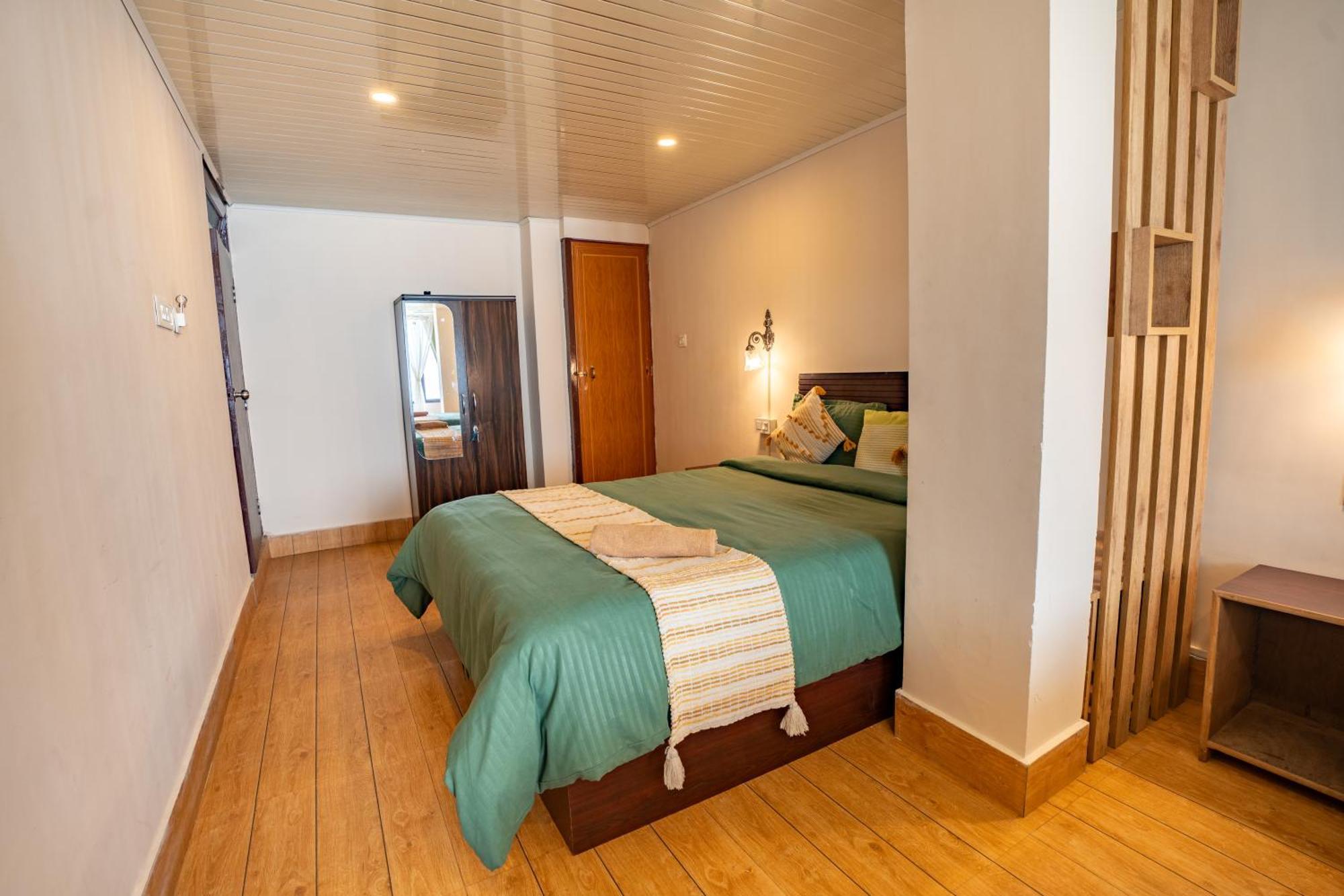 Monratino Himadrie -2 Mins Walk From Mall Road - All Rooms Have Kanchenjunga Mountain View Darjeeling  Buitenkant foto