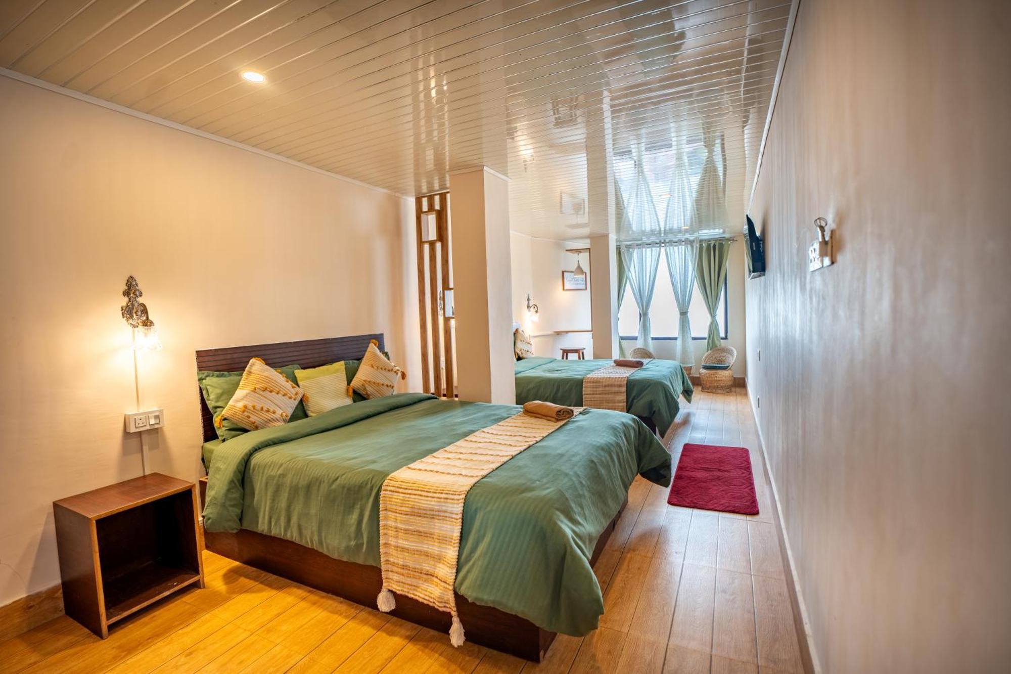 Monratino Himadrie -2 Mins Walk From Mall Road - All Rooms Have Kanchenjunga Mountain View Darjeeling  Buitenkant foto