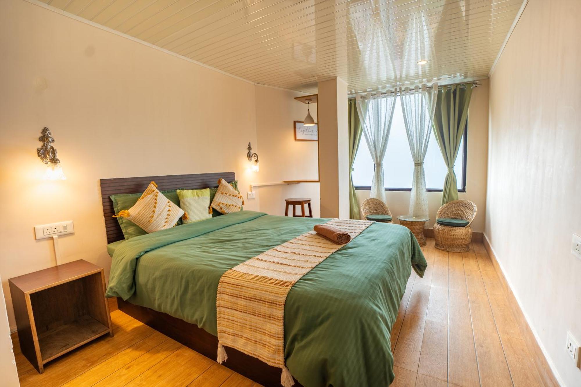 Monratino Himadrie -2 Mins Walk From Mall Road - All Rooms Have Kanchenjunga Mountain View Darjeeling  Buitenkant foto