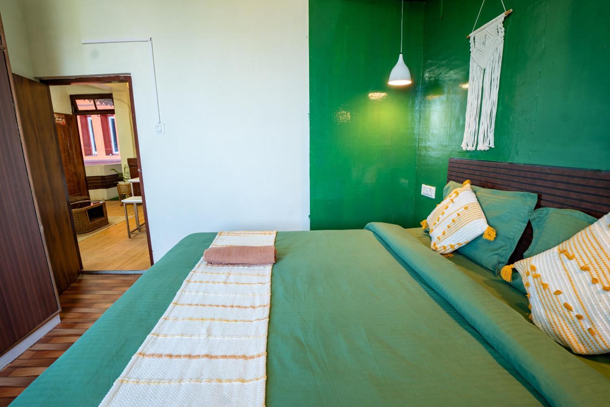 Monratino Himadrie -2 Mins Walk From Mall Road - All Rooms Have Kanchenjunga Mountain View Darjeeling  Buitenkant foto
