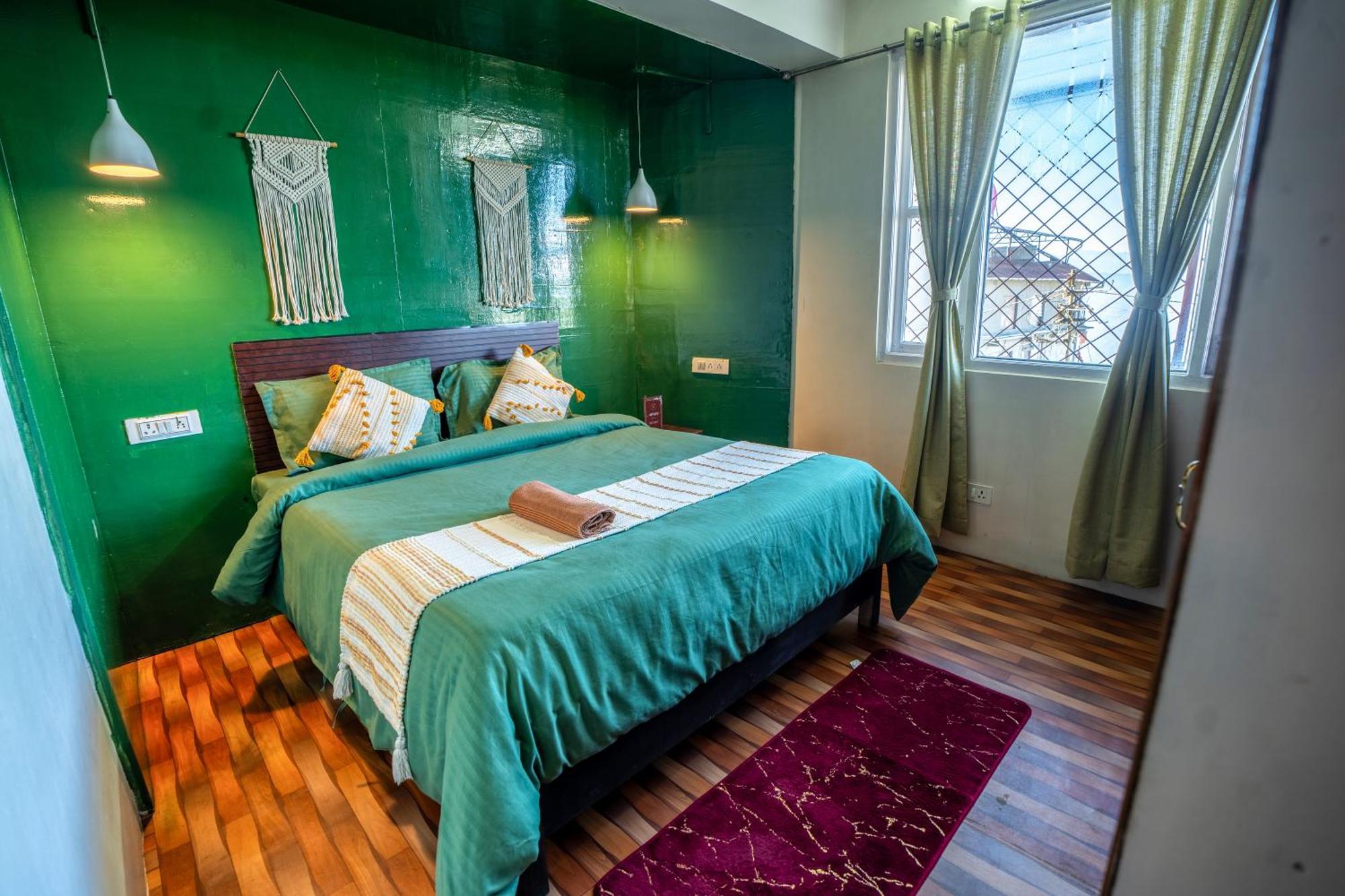 Monratino Himadrie -2 Mins Walk From Mall Road - All Rooms Have Kanchenjunga Mountain View Darjeeling  Buitenkant foto