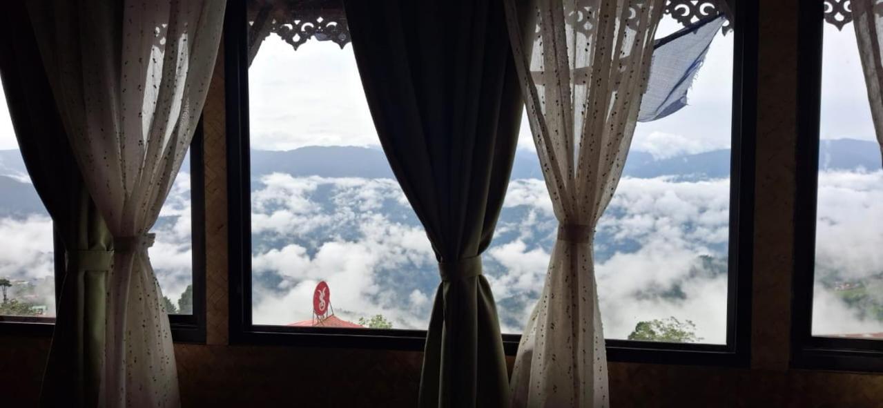 Monratino Himadrie -2 Mins Walk From Mall Road - All Rooms Have Kanchenjunga Mountain View Darjeeling  Buitenkant foto